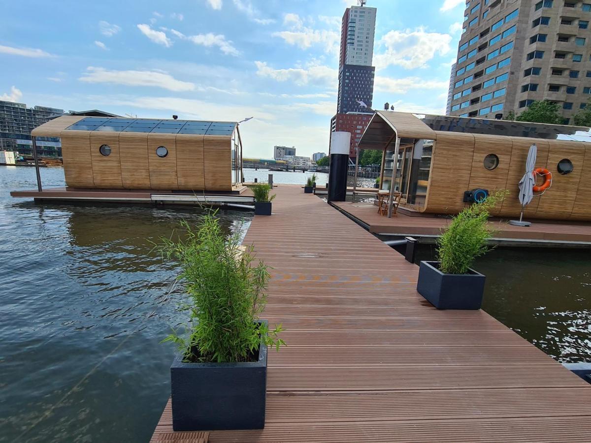 Wikkelboats At Floating Rotterdam Rijnhaven Roterdão Exterior foto
