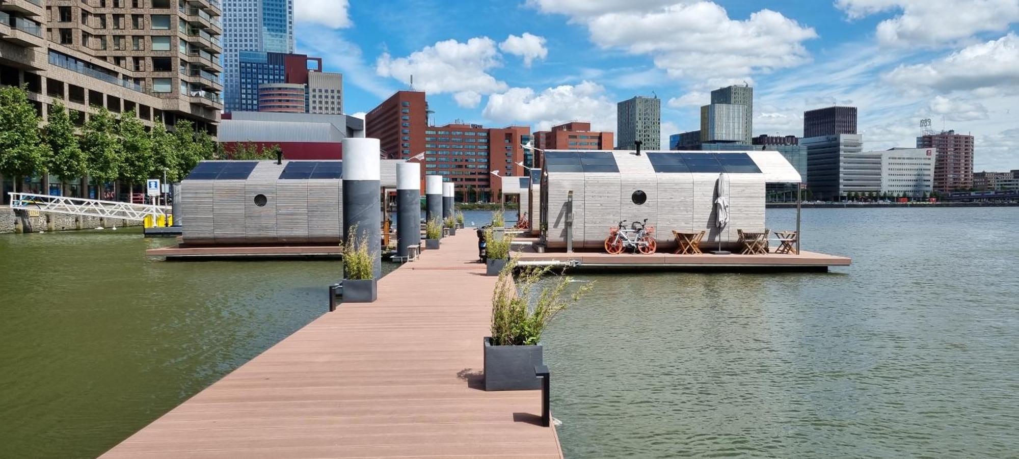 Wikkelboats At Floating Rotterdam Rijnhaven Roterdão Exterior foto