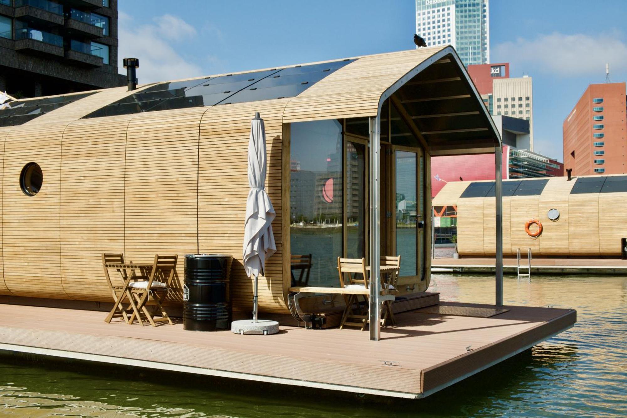 Wikkelboats At Floating Rotterdam Rijnhaven Roterdão Exterior foto