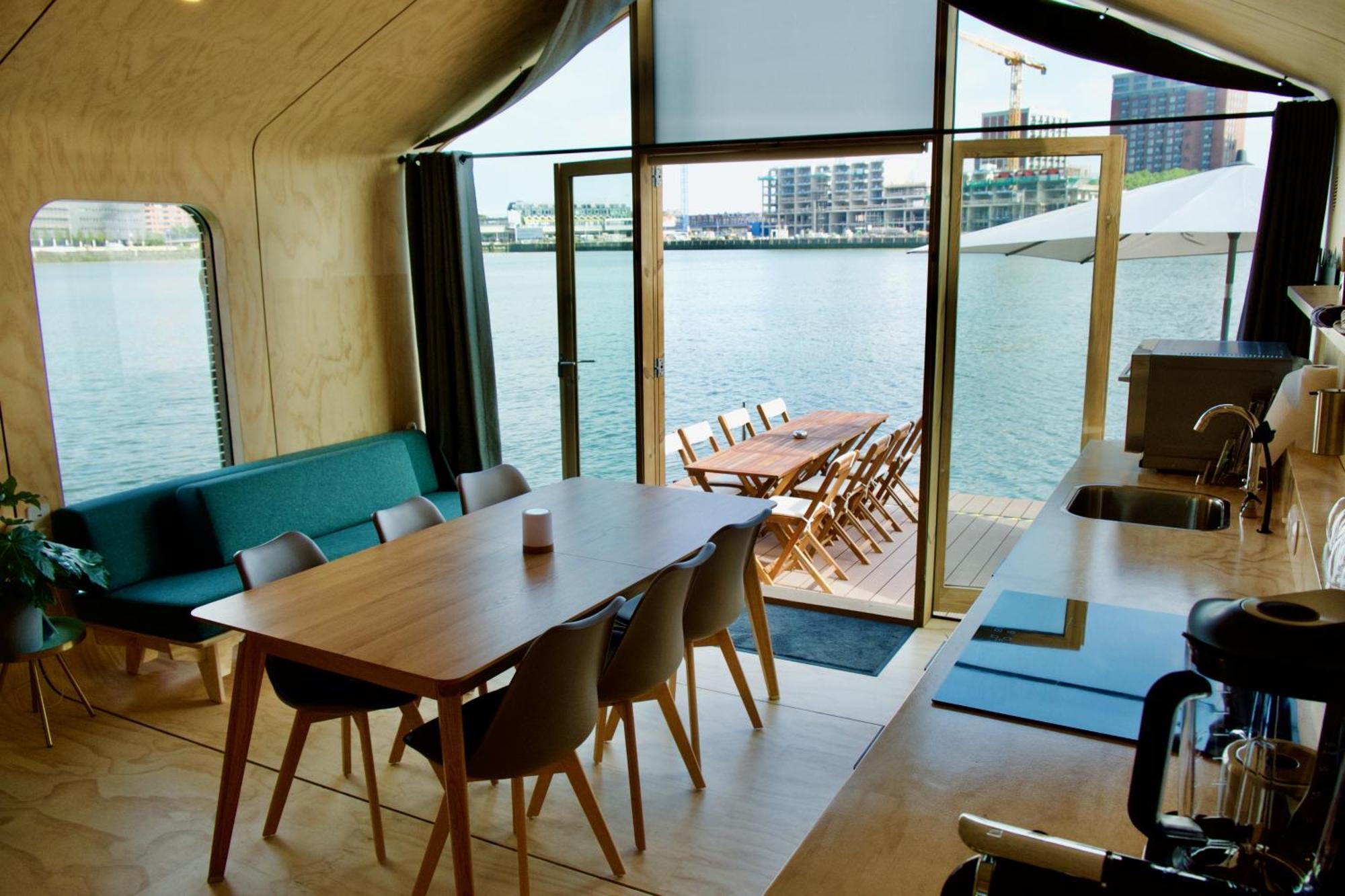 Wikkelboats At Floating Rotterdam Rijnhaven Roterdão Exterior foto